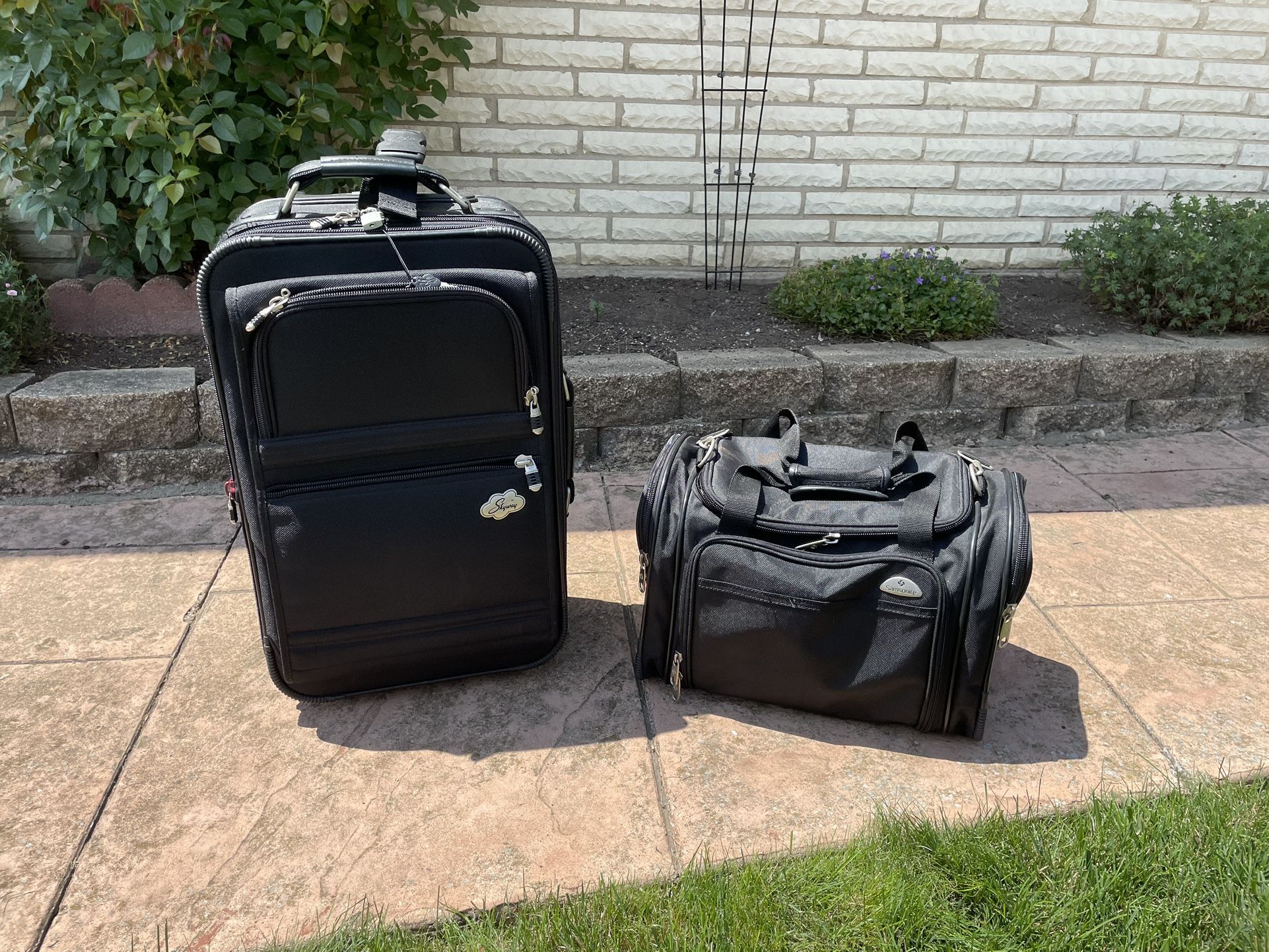 2pc Samsonite Skyline Luggage Set 22”