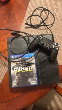 PS4 with controller  and game cod infinite warfare