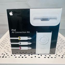 NEW in sealed box Apple ipod AV Connection Kit MA242LL/C