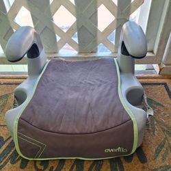 Booster Seat (evenflo) Still Usable $12 Obo 