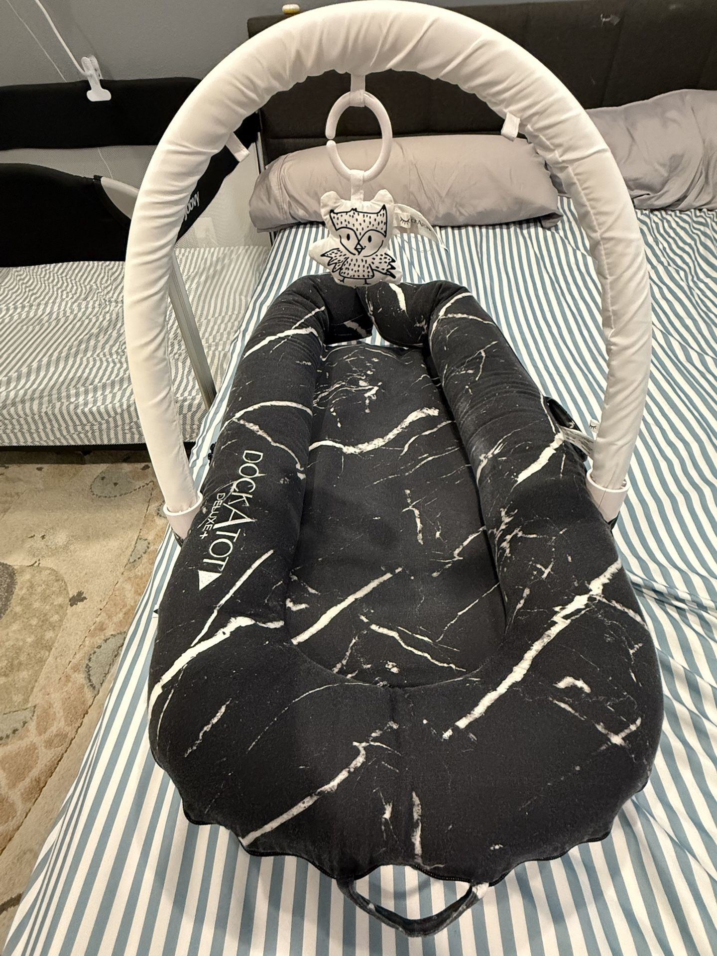 Dockatot Deluxe+ Baby Docking Station