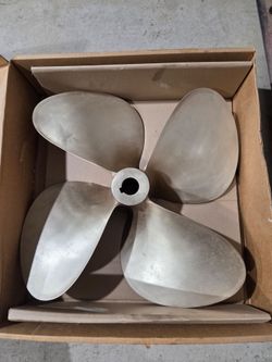 Michigan Wheel Dyna-Quad Bronze Boat Propeller – 23 x 19 RH – 1.75" SAE Shaft