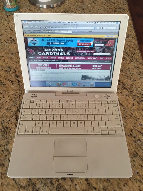 Apple iBook G4 2004 A1054 12" Laptop in Excellent Condition *No Charger*