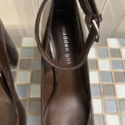 New Never Worn Women’s Heels Madden Girl Size 9 Small Scratch On Back Of Heel
