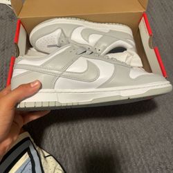 Nike Dunks Low Grey