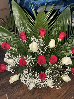 Flowers / Flores / Arrangements/ Rosas 