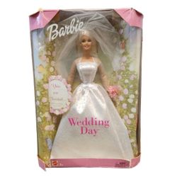 2002 Mattel Barbie Wedding Day B2817 Doll Blonde Hair Blue Eyes Damaged Box