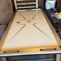 Air Hockey Table