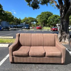SOFA BED/ SLEEPER/ FABRIC / BROWN/ DELIVERY NEGOTIABLE 