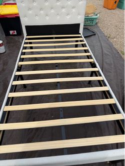 Twin Upholstered Tufted Platform Bed Frame