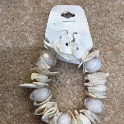 Shell Bracelet With Earings 