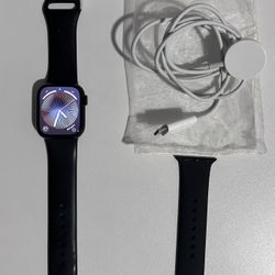 Apple Watch Series 8 41mm GPS Midnight Aluminum Black Sport Band Charger Included