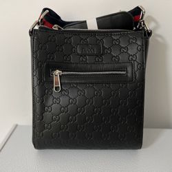 Mens gucci deals messenger bag