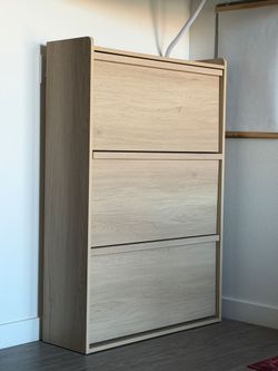 SHOE RACK CABINET (24 PAIRS) LIKE NEW - PICKUP TODAY - $80 (Hollywood)