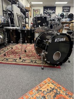 Tama Starclassic Walnut Birch Piano Black Drum Set