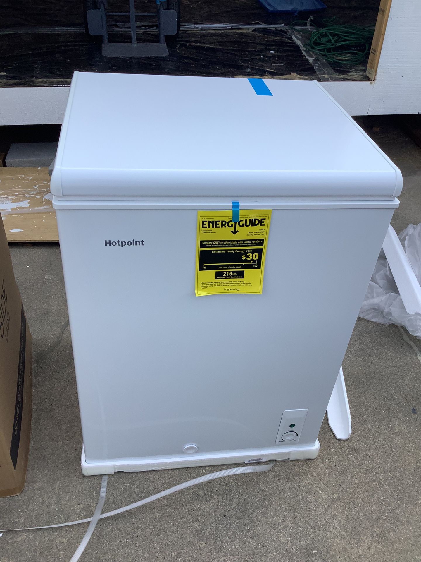 New Hotpoint 5 Cubic Foot Chest Freezor Plus Refrigerator Full Warranty