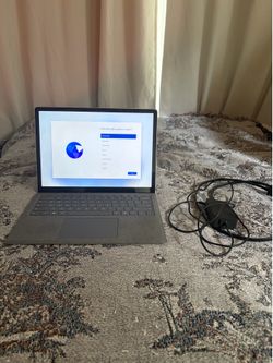 Microsoft Surface Laptop 3 (13.5”) – Intel Core i5 – 8GB RAM – 128GB SSD