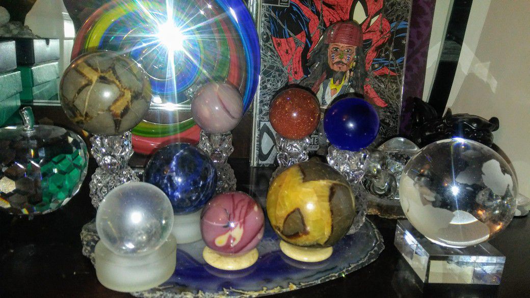Set of mineral spheres mixed lot