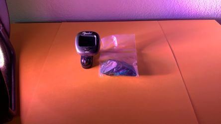 Fender FT-1 AND PICKS WITH THIN MEDIUM AND HEAVY