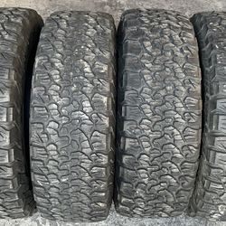 4 - LLANTAS 17”USADAS 