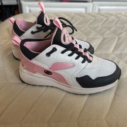 Youth Heelys Size 1