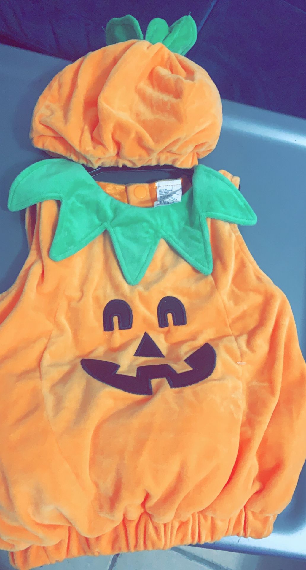12-18 month baby costumer or toddler lol - pumpkin