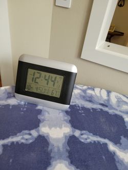 Clock With Day/Date Month,Temp and Time