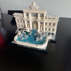 LEGO ARCHITECTURE: Trevi Fountain (21020), Retired, Collectors Item 