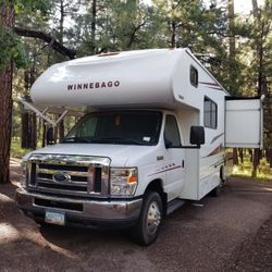 2019 Winnebago Outlook 22c