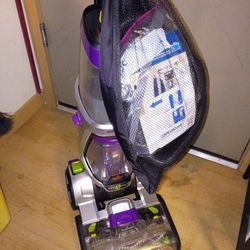 CARPET CLEANER