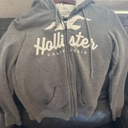 hollister zip up hoodie
