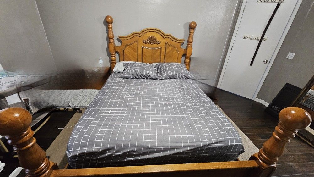 Queen Bed