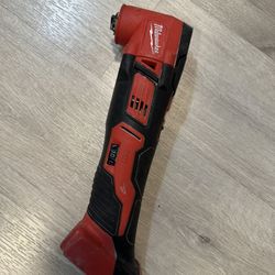 Milwaukee M18v Multitool 