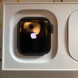 Apple Watch SE 3 40mm with Apple Care +