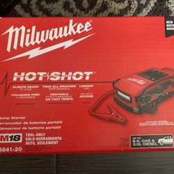 Milwaukee Hot Shot M18 Jump Starter New