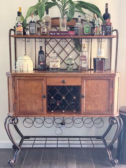 Wine/Alcohol Hutch