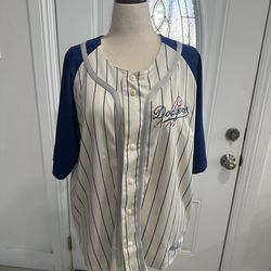 Women’s XL Dodger Jersey-brand new