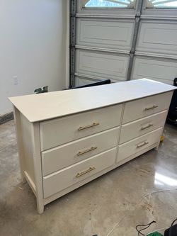 Solid wood dresser