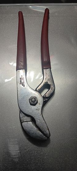 9" Snap On Plier