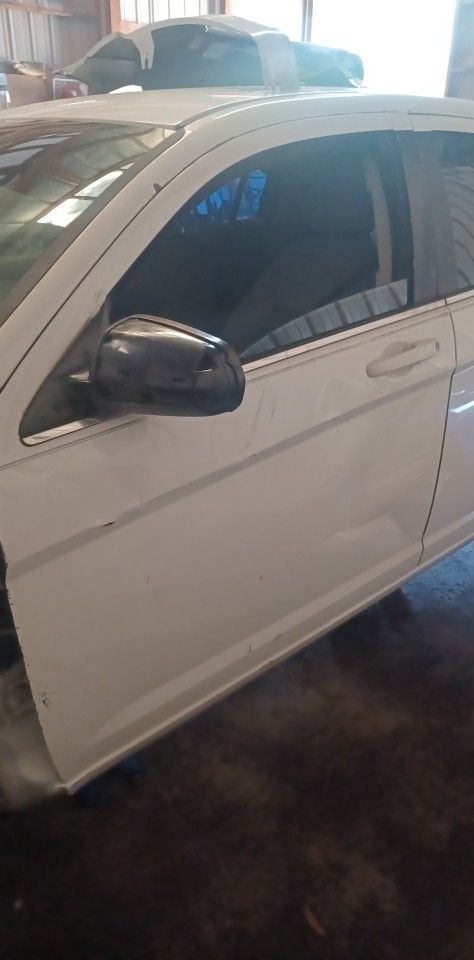 2010 Sebring Sedan Left Front Door