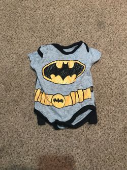 Batman onesie 3-6 like new