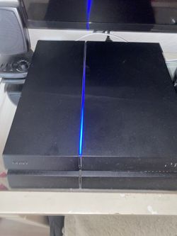 PLAYSTATION 4 PS4
