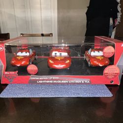 Disney Store Limited Edition 1of 5000 Lightning McQueen With Mia And Tia