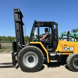 2016 JCB, 940 Lifts - Forklifts - Rough Terrain, 8000# capacity, 3 stage mast, side shift,  Warranty & $0 Down Financing Available 