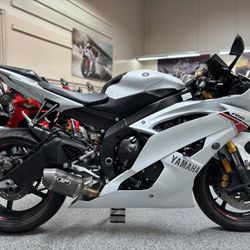 2015 YAMAHA R6