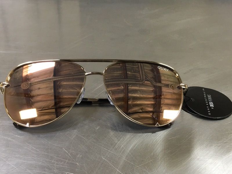 QUAY AUSTRALIA X DESI PERKINS HIGH KEY AVIATOR SUNGLASSES