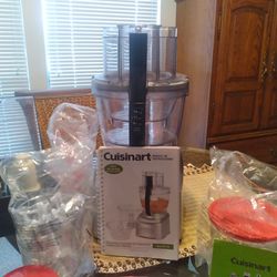 Cuisinart food processor and bread maker