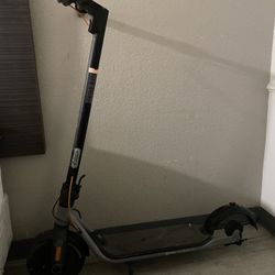 Segway NineBot  F2  (Needs Back Tire & Charger)