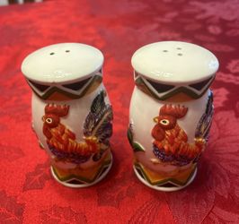 3D Rooster Salt And Pepper Shakers