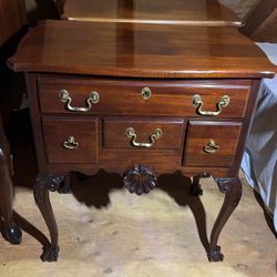 Link Taylor Mahogany Bedroom Set